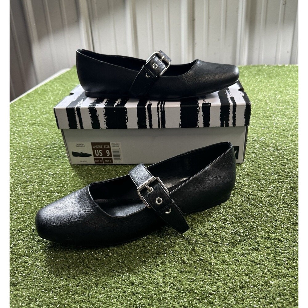 Munich Women's Size 9 Black Mary Jane Ballet Flats Buckle Shoes New in Box